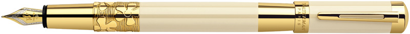 S0891310. Перьевая ручка Waterman Elegance Lady Diamond Ivory GT. Перьевая ручка Ватерман с пером вырезанным из твёрдого 18-Каратного золота с мастерски выгравированным утончённым узором покрытым сверкающим родием и оттиснутым логотипом Waterman. Корпус ручки покрыт роскошным лаком цвета слоновой кости, позолоченные детали дизайна 23-Каратным золотом, художественно выгравированный цветочный декор на центральном кольце.